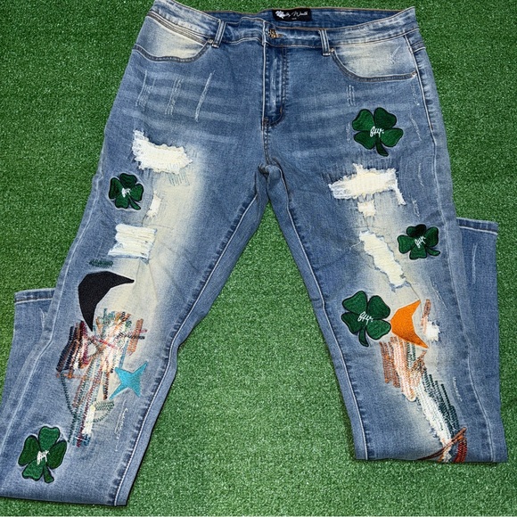 Filthy Wealth Clover Blue Distressed Denim Jeans Size 36 - Picture 1 of 11